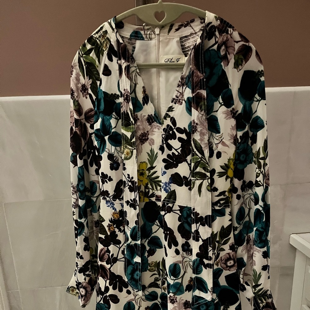 Eliza J Size 4P Floral Dress